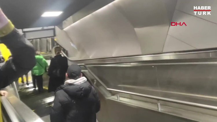 Yürüyen merdivenleri tamir eden işçi merdivenin çalışması sonucu sıkışarak hayatını kaybetti