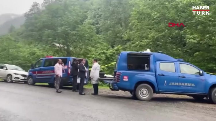 Öldürdüğü taksicinin cesedini dereye atıp, ilk eşini aramış