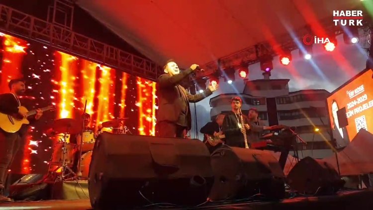 Şarkıcılar, Hakan Peker'e destek için sahne aldı