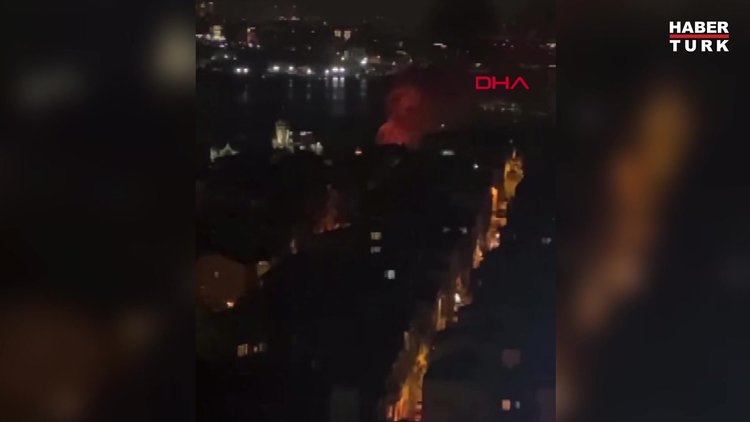 Balat'ta tarihi hamamda yangın