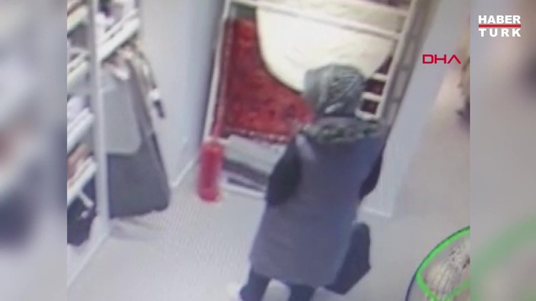 Kıyafetlerin alarmlarını söküp çaldı