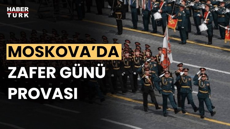 Rus askerler Kızıl Meydan&#039;da &quot;Zafer Günü&quot; provası yaptı