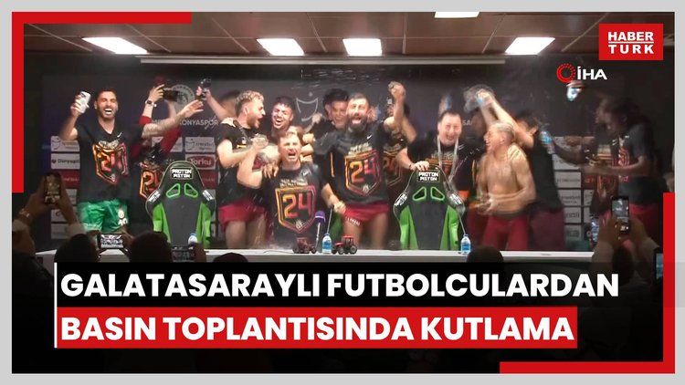 Galatasaraylı futbolculardan basın toplantısında kutlama