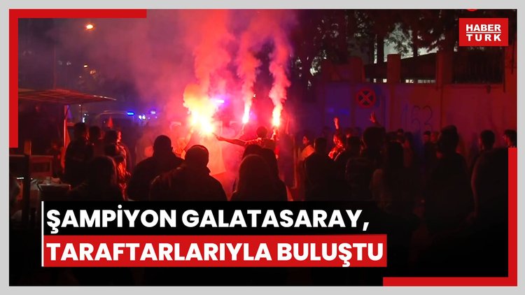 Şampiyon Galatasaray, Florya'da taraftarlarıyla buluştu