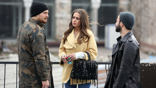 “İçerde”nin 22. bölümünde; Sarp’ın hemen aklanması Celal’in kafasında bazı şüpheler oluşturmuştur. 