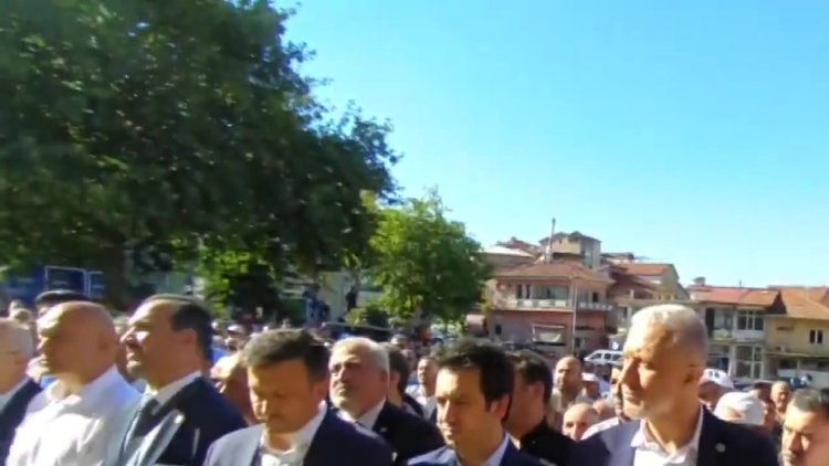 İsmail Küçükkaya'nın annesi son yolculuğuna uğurlandı