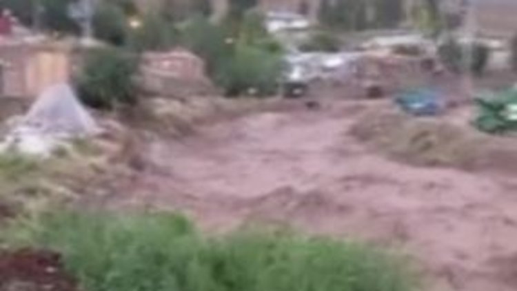 Erzurum'da sel 2 mahalleyi vurdu