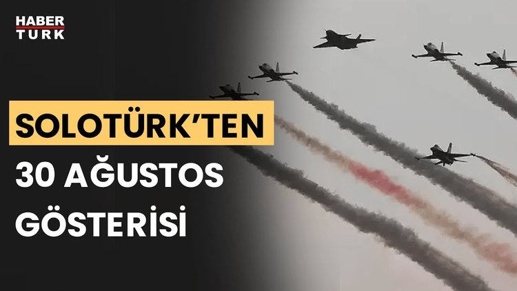 30 Ağustos Zafer Bayramı&#039;na özel SOLOTÜRK gösteri uçuşu İstanbul&#039;u büyüledi!