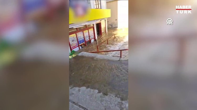 Bodrum'da isale hattı patladı!