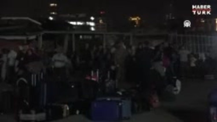 Türkiye, İsrail'in saldırısı altındaki Lübnan'dan sivillerin tahliyesine başladı