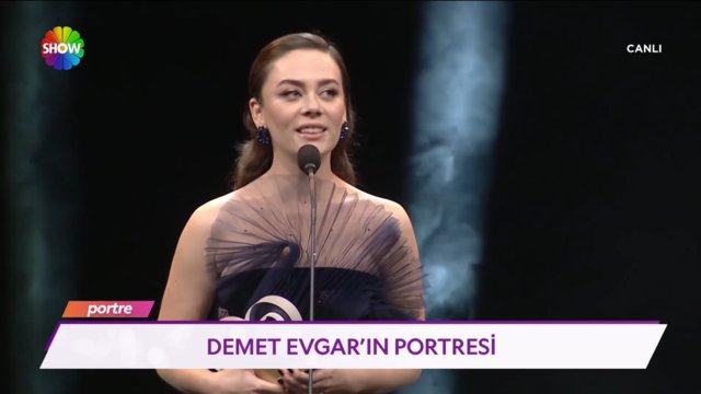 Demet Evgar'ın portresi!