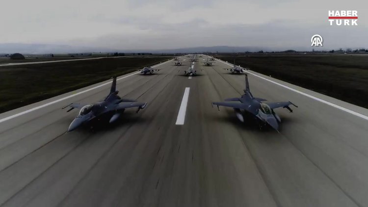 Milli Savunma Bakanlığı'ndan "daima hazır" paylaşımı