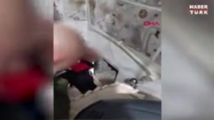 Gizlendiği yer şaşırttı! Banyodaki gizli bölmede yakalandı