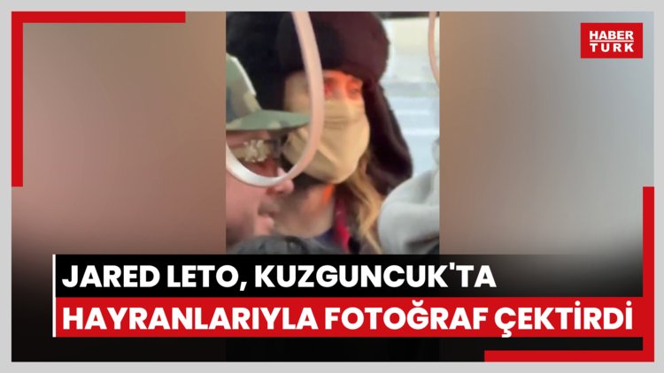 Konser için İstanbul'a gelen oyuncu ve şarkıcı Jared Leto, Kuzguncuk'ta hayranlarıyla fotoğraf çektirdi.
