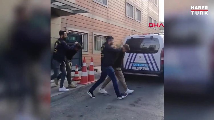 Esenler'de çakarlı araç kullanıp kendini polis olarak tanıtan şüpheli gözaltında