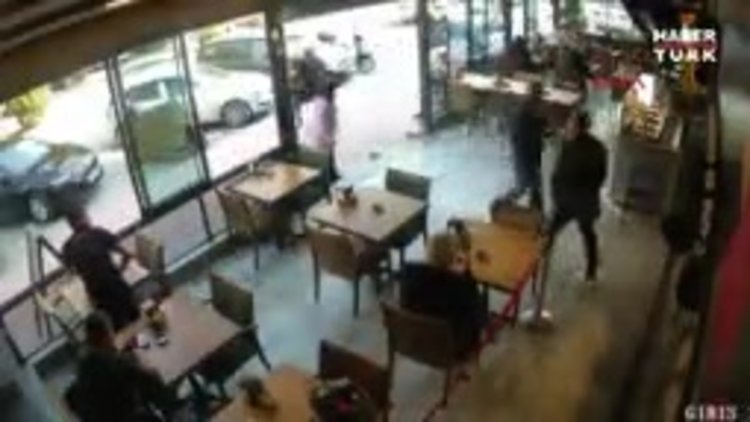 Facia böyle geldi! 84 yaşındaki sürücü ortalığı savaş alanına çevirdi