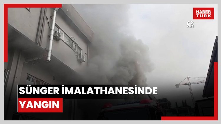 Avcılar'da sünger imalathanesinde yangın