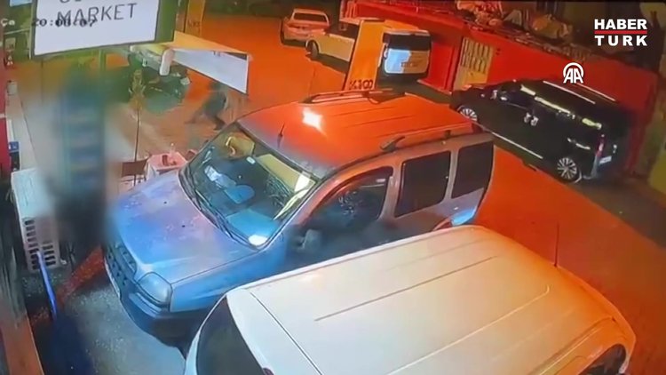 Seferihisar'da polis ekibine silahlı saldırı