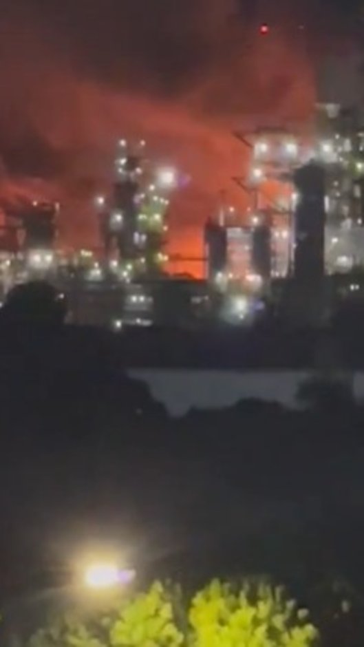 İzmir Tüpraş Rafinerisi'nde yangın!