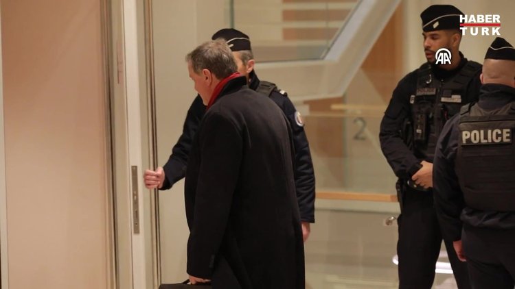 Fransız aşırı sağcı Le Pen'in yargılandığı davada karar 31 Mart'ta açıklanacak