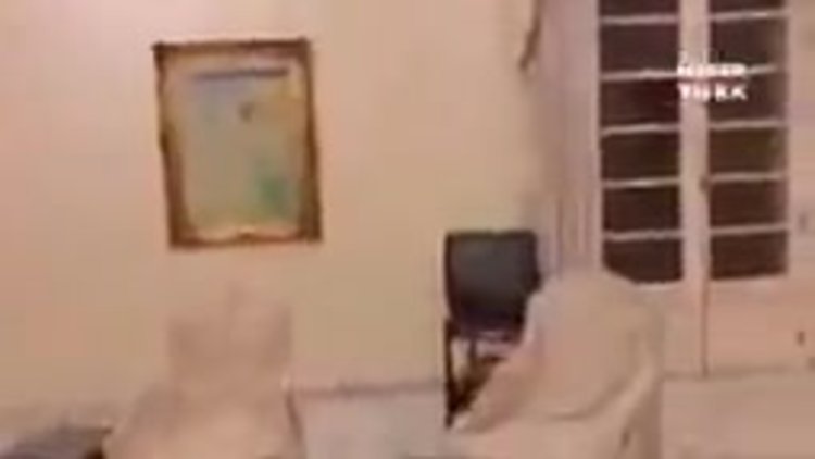 Muhalifler, Esad'ın başkanlık konutuna girdi