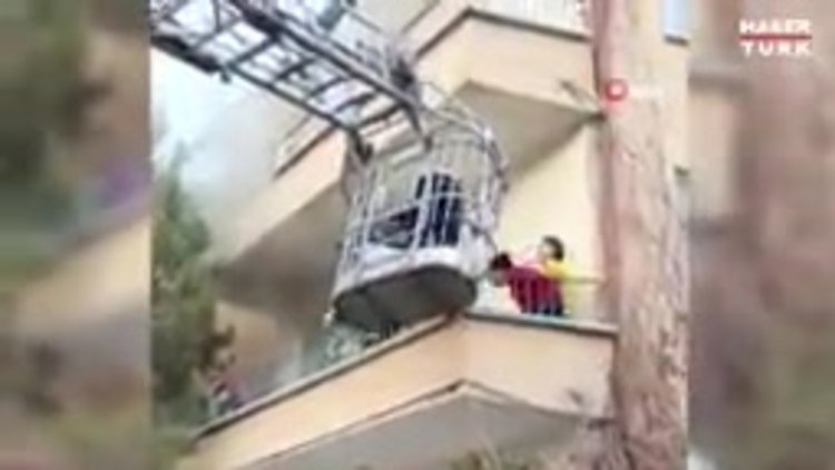 Elektrikli şofben evi yaktı