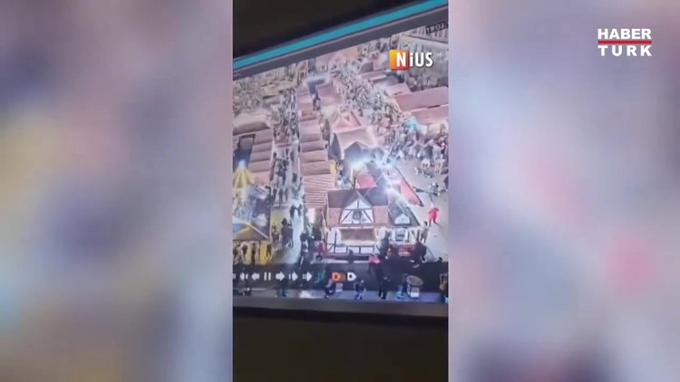 Almanya'da araba kalabalığın içine daldı