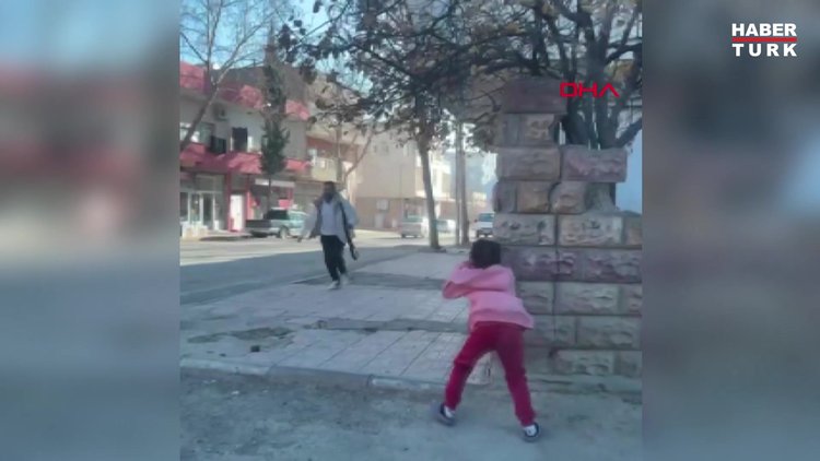 Husumetlisinin otomobiline pompalı tüfekle ateş açtı