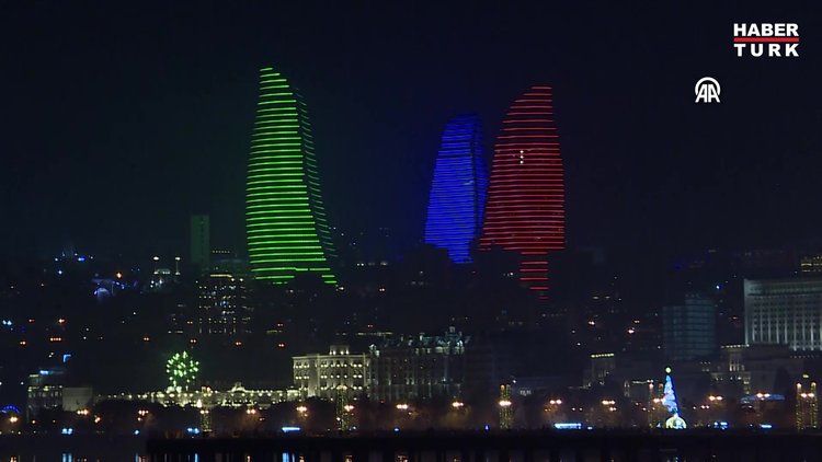 Azerbaycan 2025'e havai fişek gösterileriyle girdi