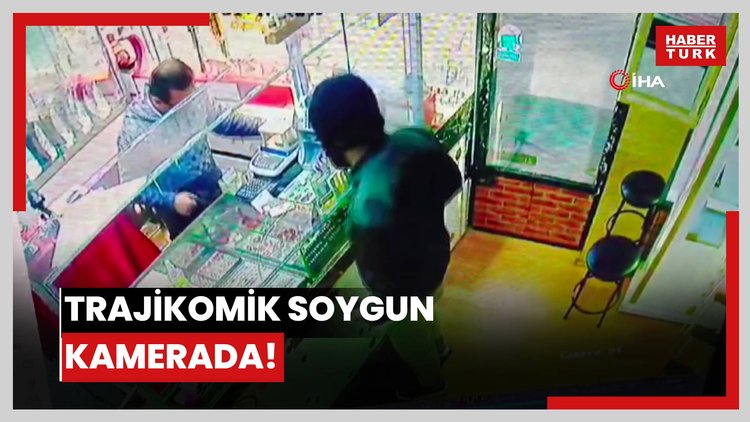 Trajikomik soygun girişimi kamerada: Oyuncak silahla soymaya kalktığı kuyumcudan dayak yedi