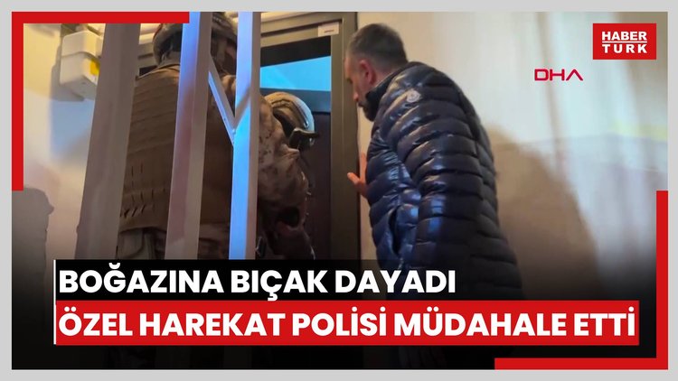 Beyoğlu'nda boğazına bıçak dayadı; Özel Harekat polisi müdahale etti