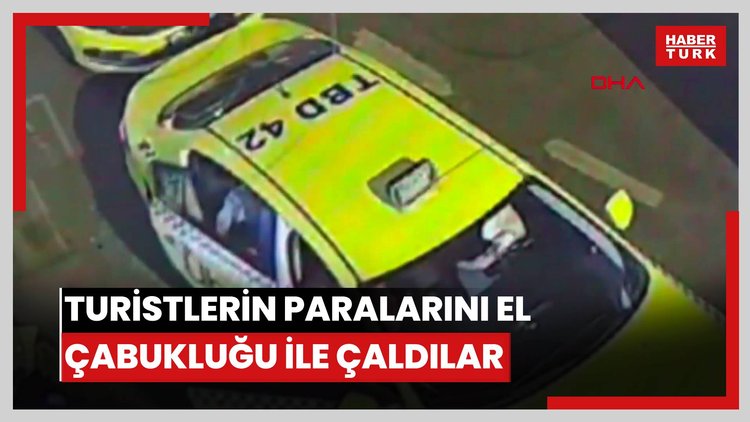 Turistlerin paralarını el çabukluğu ile çaldılar ardından sokakta oyun havasıyla eğlendiler