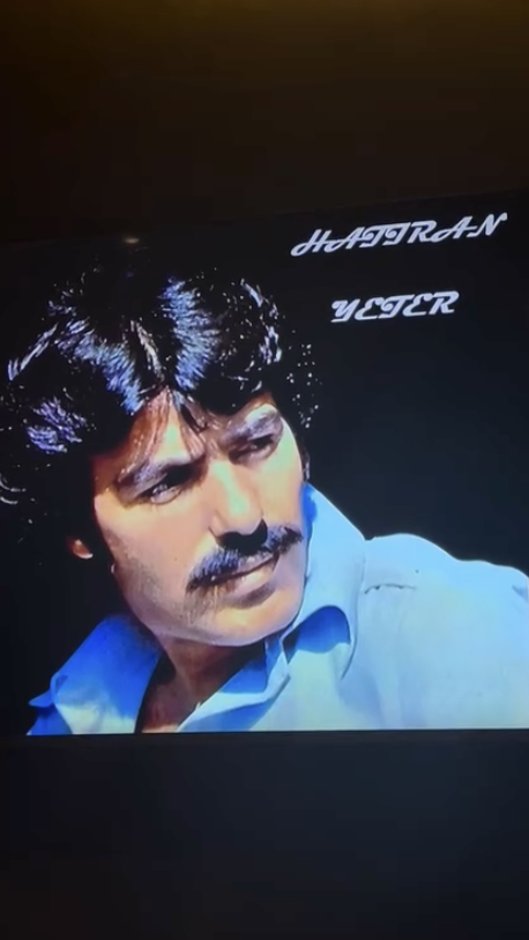 Mame Thiam, Ferdi Tayfur'u 'Hatıran Yeter' ile andı