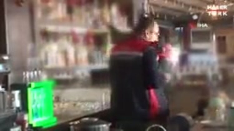 Denetime gelen ekiplere alkollü içecek uzattı