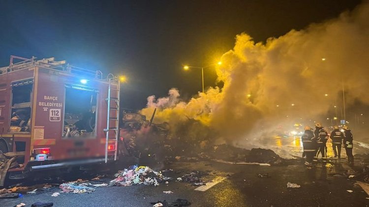 Gaziantep'te zincirleme trafik kazası: Ölü ve yaralılar var