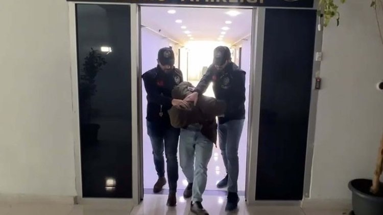 İzmir'de küfürleşmeyle başlayan kavga cinayetle bitti