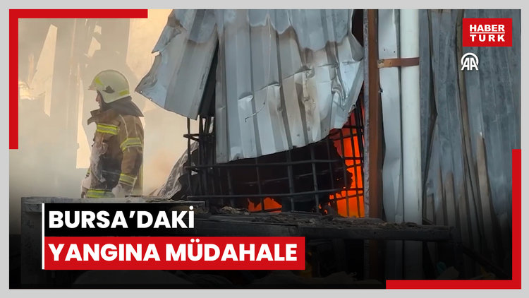Bursada geri dönüşüm tesisinde başlayıp tekstil fabrikasına sıçrayan yangına müdahale ediliyor