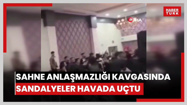 Düğünde sahne anlaşmazlığı kavgasında sandalyeler havada uçtu: O anlar kamerada