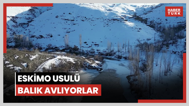 "Buzdan sal" ile karşı kıyıya geçip nehirde Eskimo usulü balık avlıyorlar