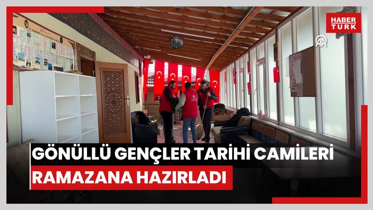 Gönüllü gençler tarihi camileri ramazana hazırladı