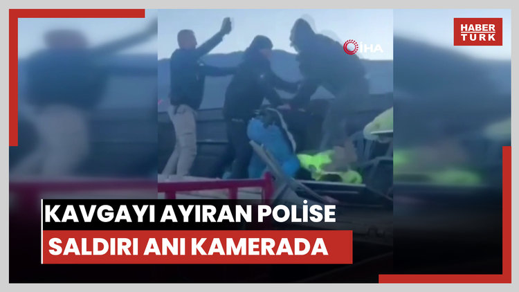 Kavgayı ayıran polise saldırı anı kamerada