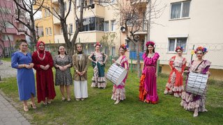 22 yaşında, 6 aylık evli olan Cansu Çelik’in evine konuk olundu.