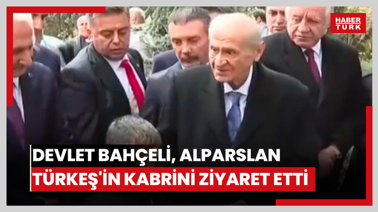 MHP Genel Başkanı Devlet Bahçeli, Alparslan Türkeş'in kabrini ziyaret etti.