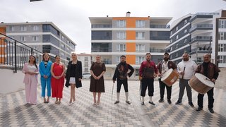 24 yaşında, 8 aylık evli Aycan Yeşilyurt’un evine konuk olundu.