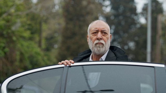 İhsan ve Karahan karşı karşıya! 