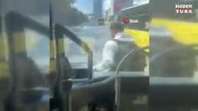 Yolun ortasında otobüse binmek isteyen yolcu ortalığı birbirine kattı