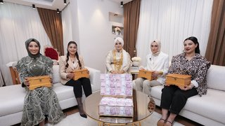 30 yaşında, 5 aylık evli Sümeyye Yişilçeçen’in evine konuk olundu.