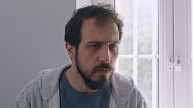 Abdullah, Mustafa'ya evlendiğini söylüyor!