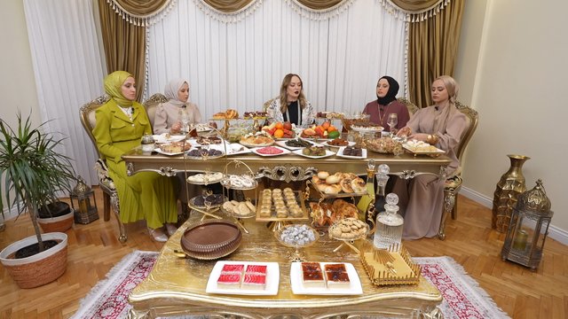 Osmanlı sofrasını andıran sunum masası!