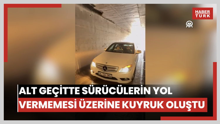Alt geçitte sürücülerin yol vermemesi üzerine kuyruk oluştu